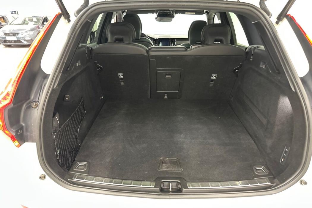 VOLVO XC60 2020
