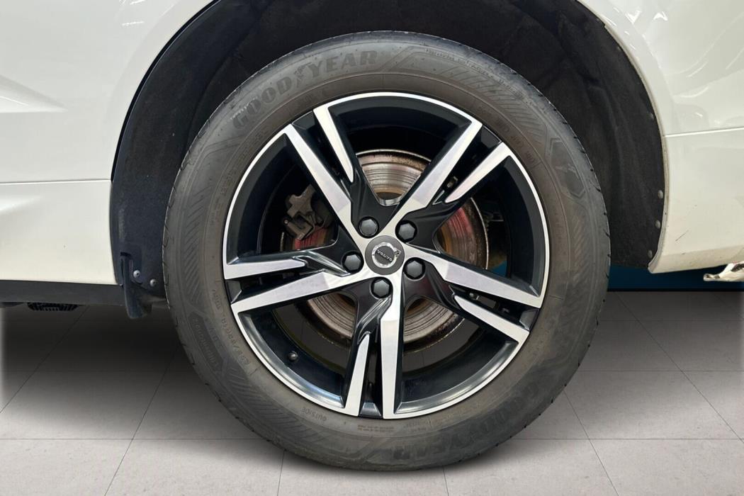 VOLVO XC60 2020