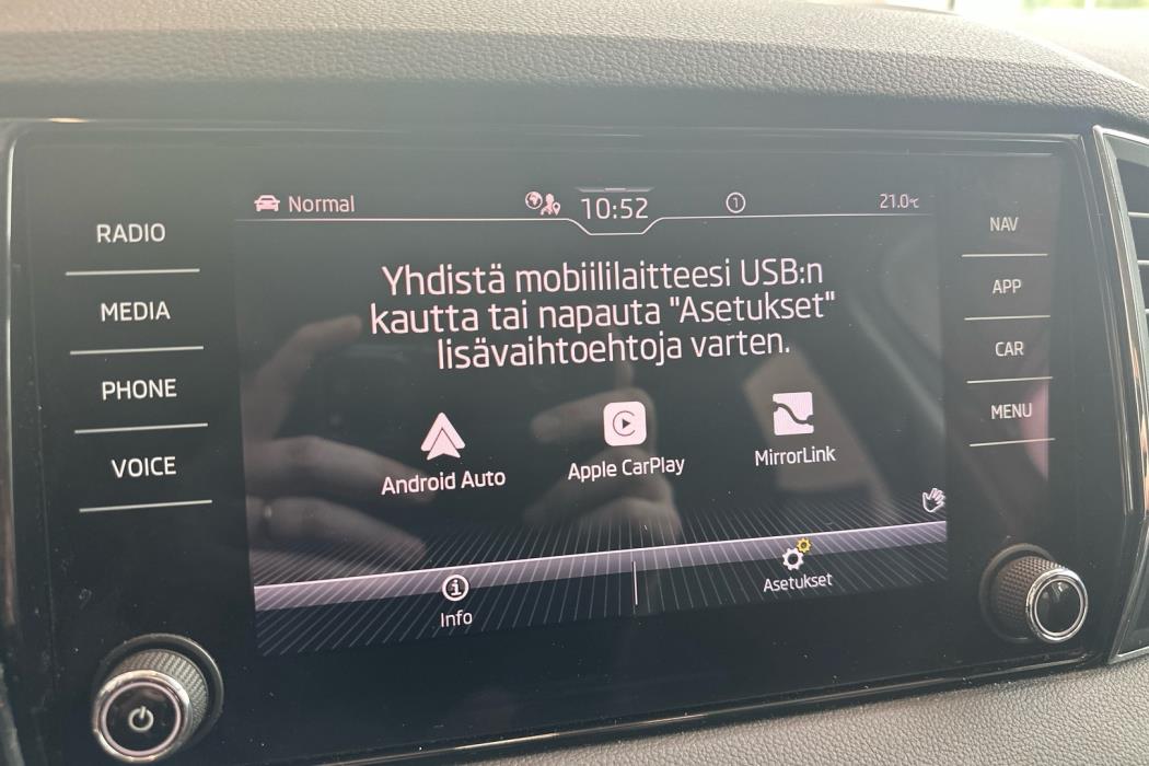 SKODA Karoq 2021