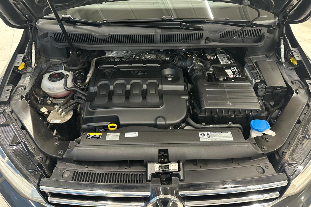 VOLKSWAGEN Touran 2019