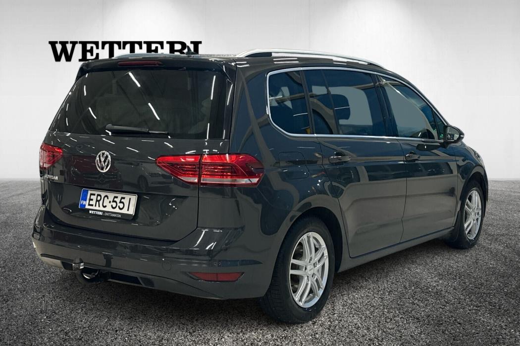 VOLKSWAGEN Touran 2019