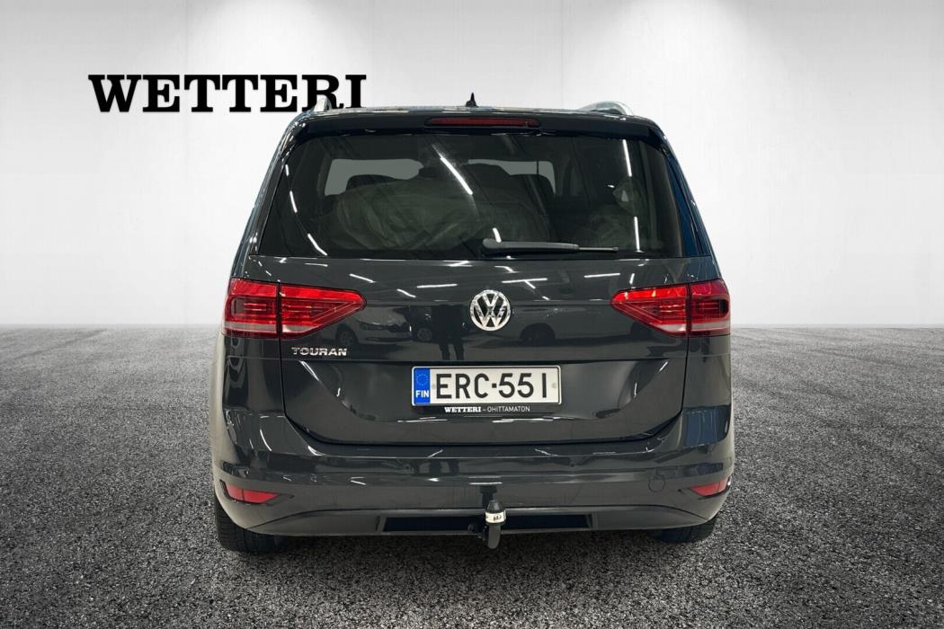 VOLKSWAGEN Touran 2019