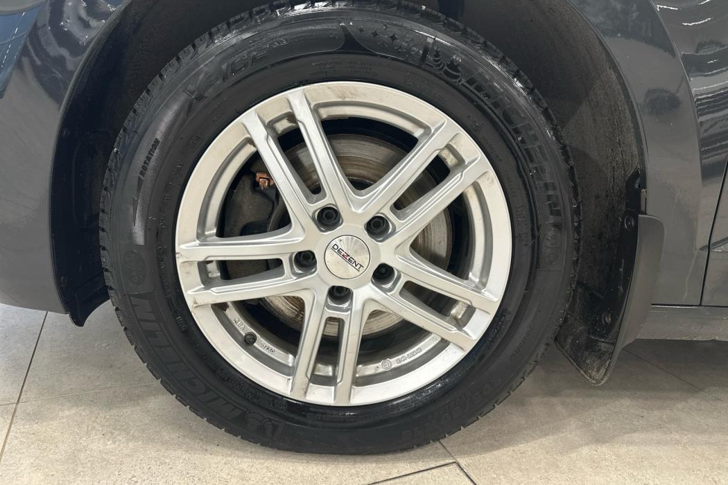 VOLKSWAGEN Touran 2019