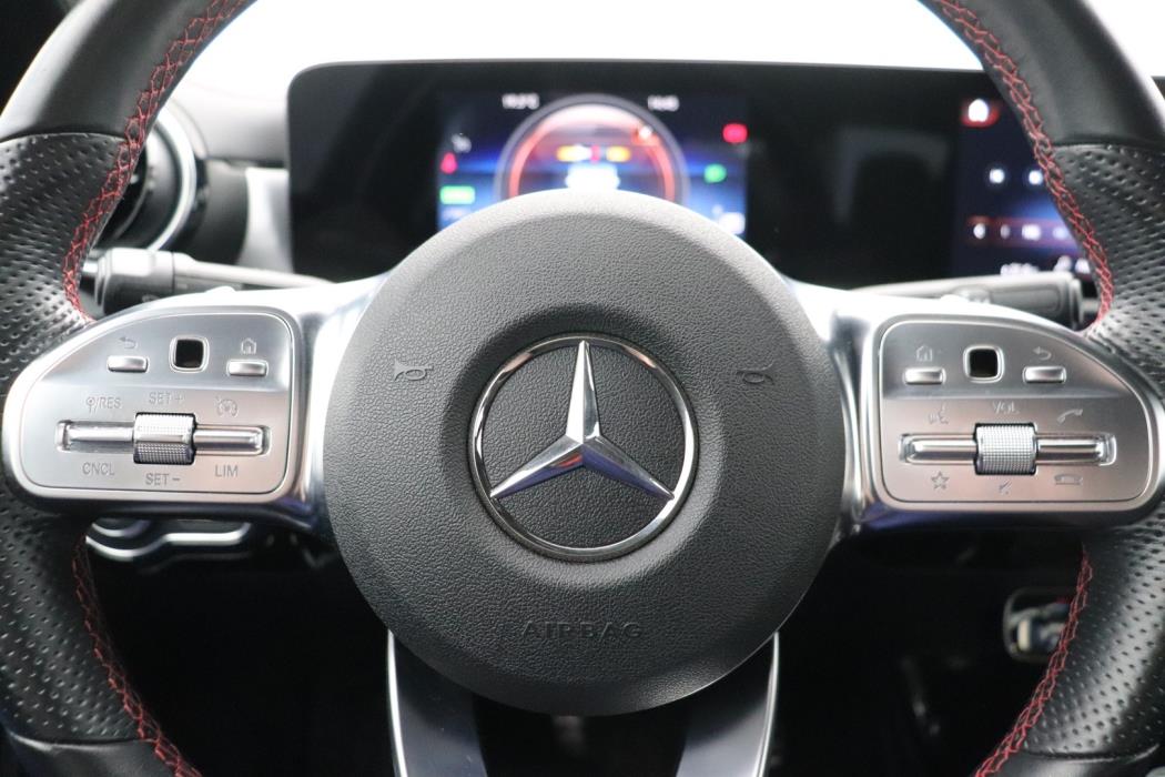 MERCEDES-BENZ CLA 2021