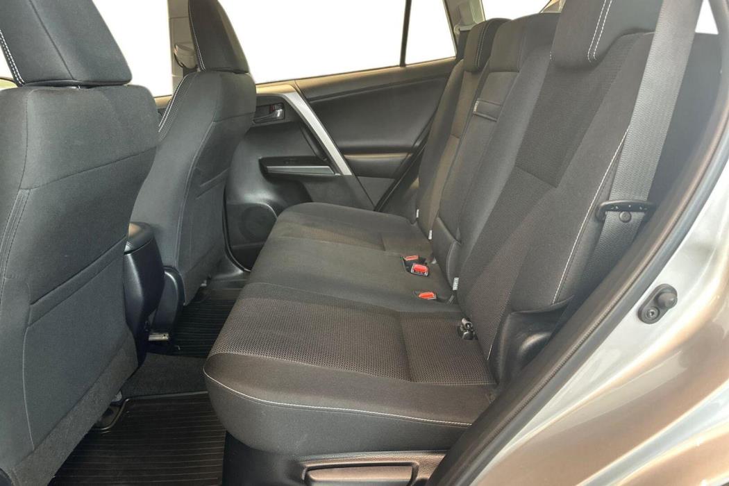 TOYOTA RAV4 2016