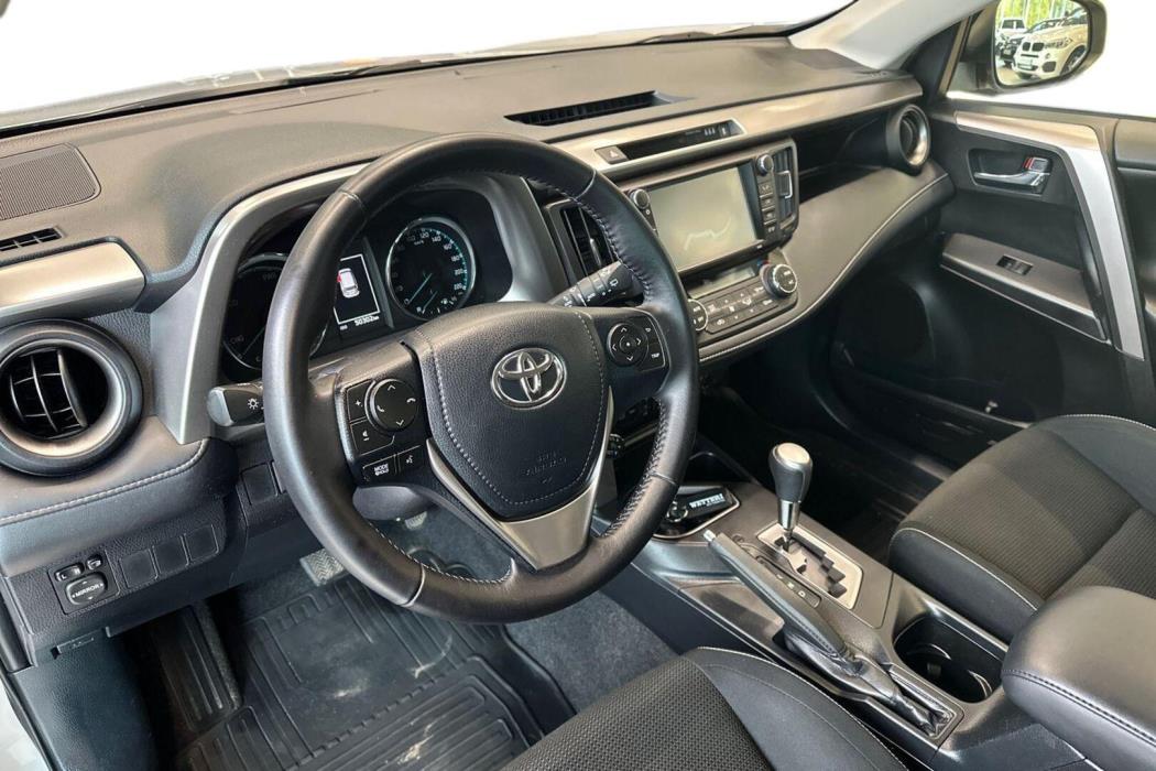 TOYOTA RAV4 2016