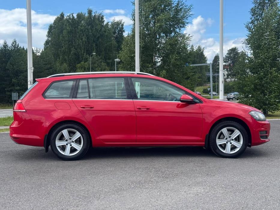 VOLKSWAGEN Golf 2013