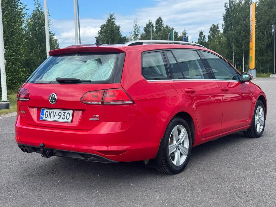 VOLKSWAGEN Golf 2013