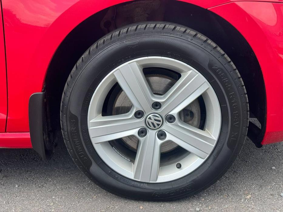 VOLKSWAGEN Golf 2013