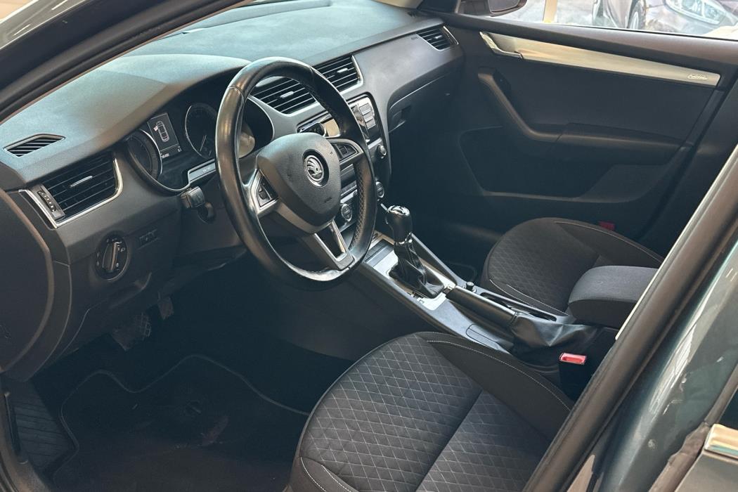 SKODA Octavia 2015