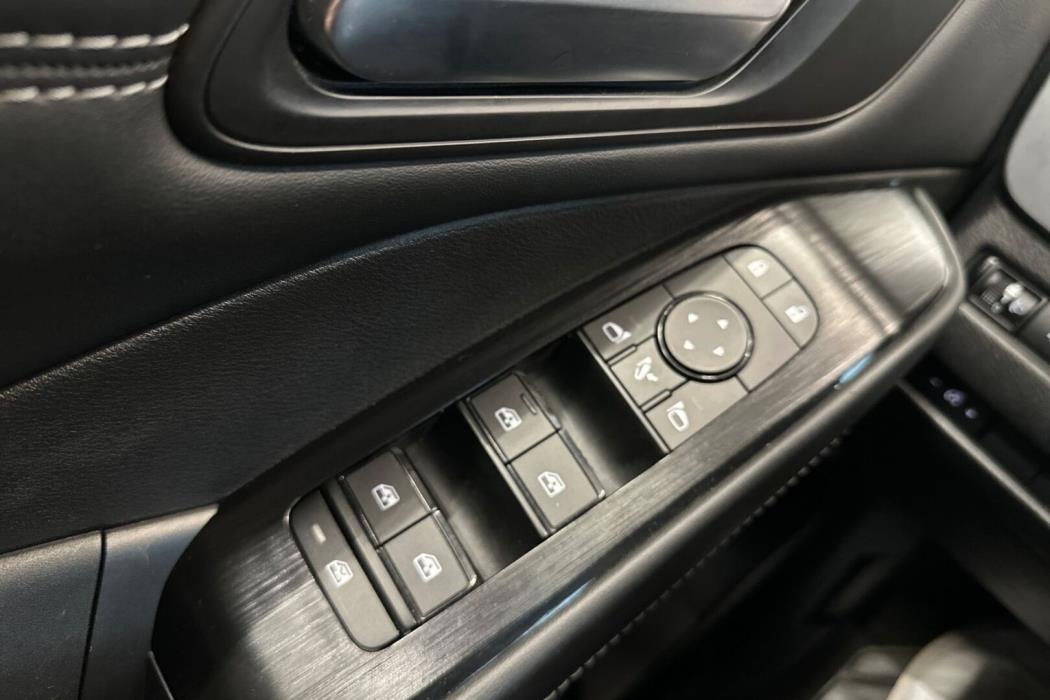 NISSAN Qashqai 2024