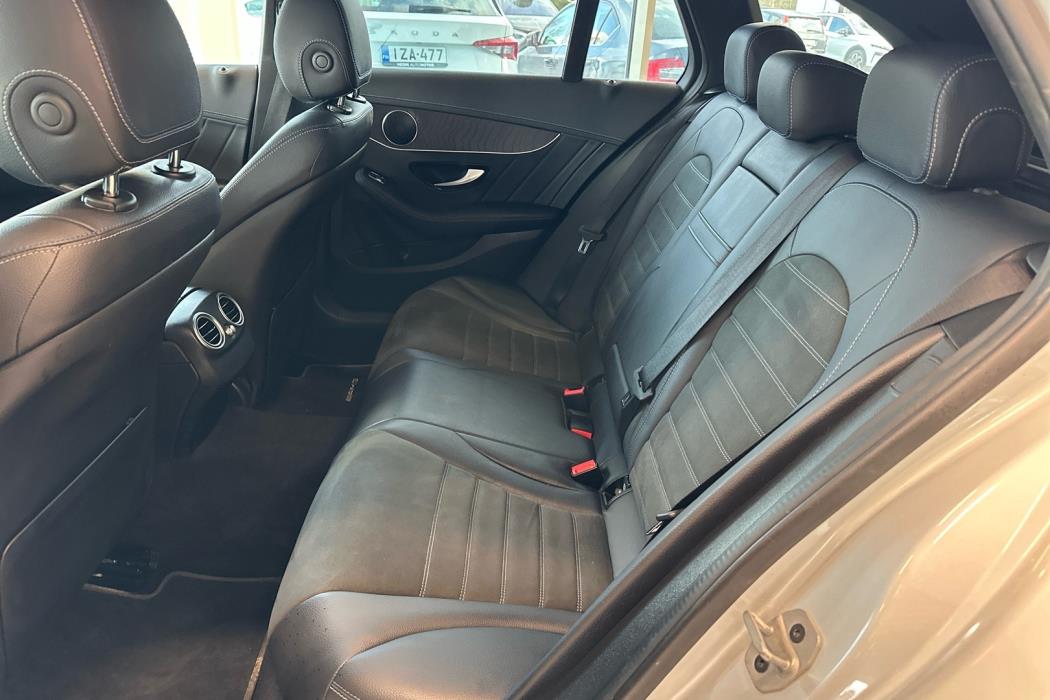 MERCEDES-BENZ C 2021