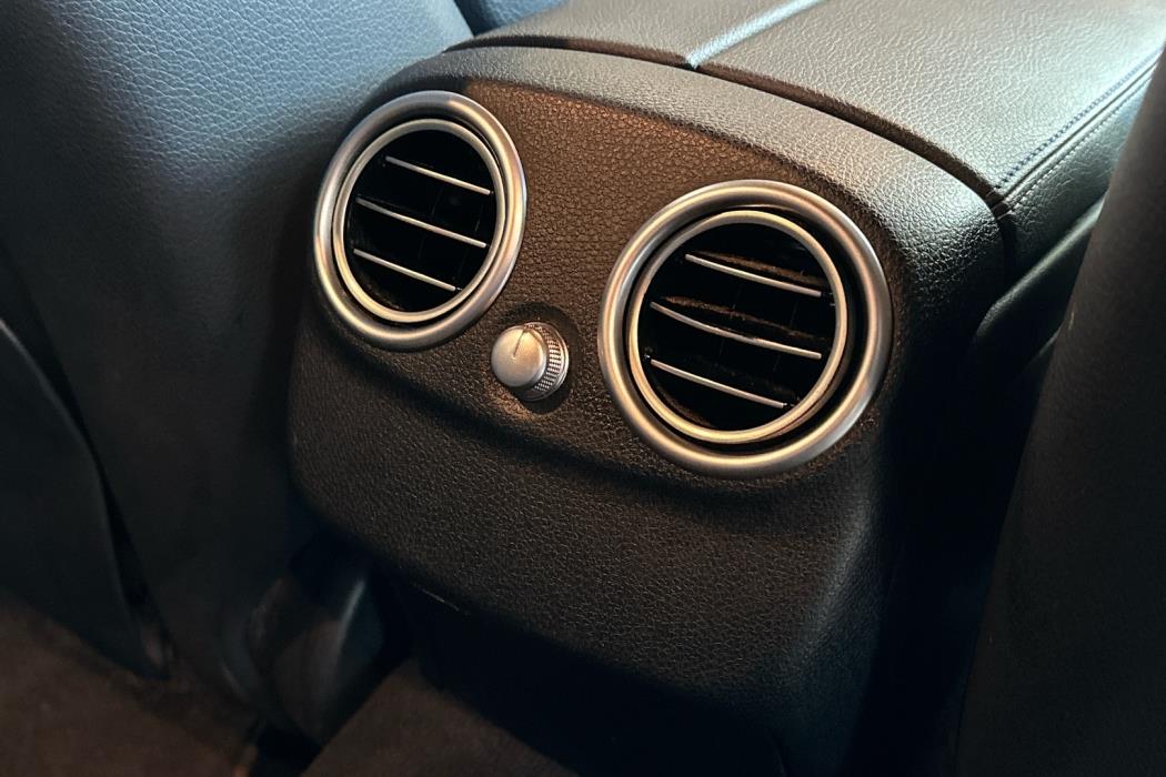 MERCEDES-BENZ C 2021