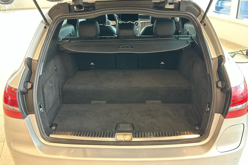 MERCEDES-BENZ C 2021