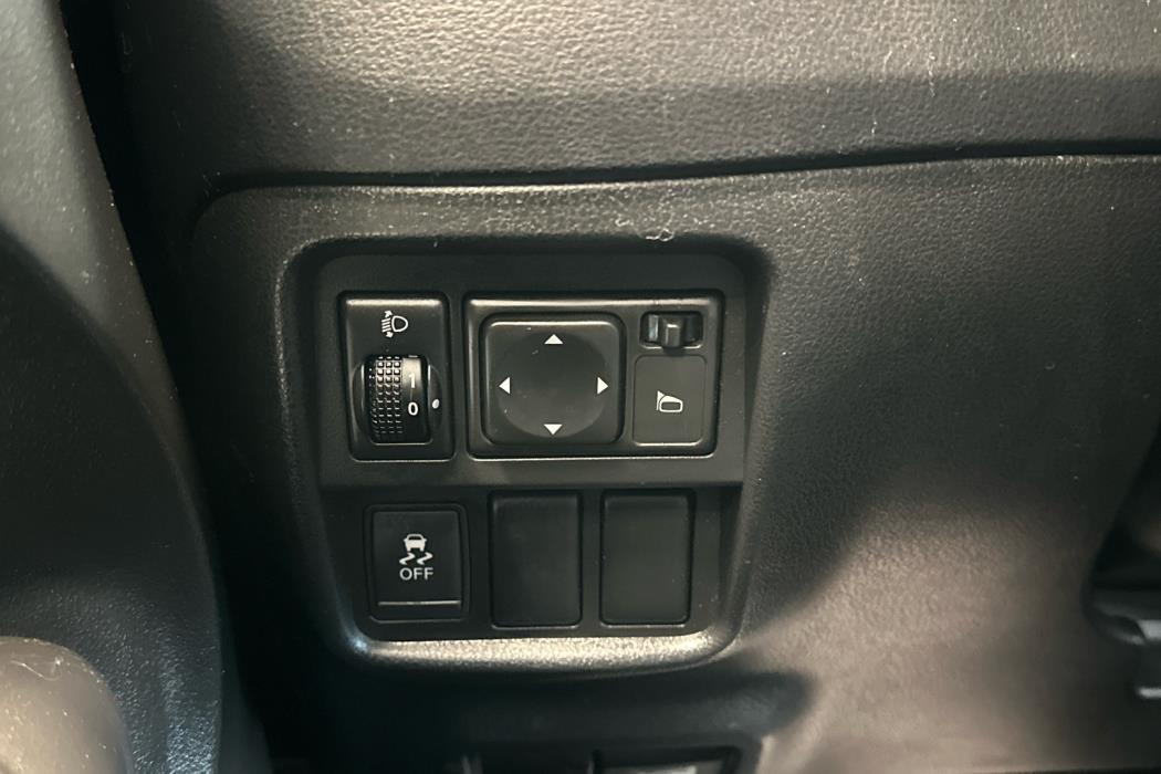 NISSAN Juke 2011