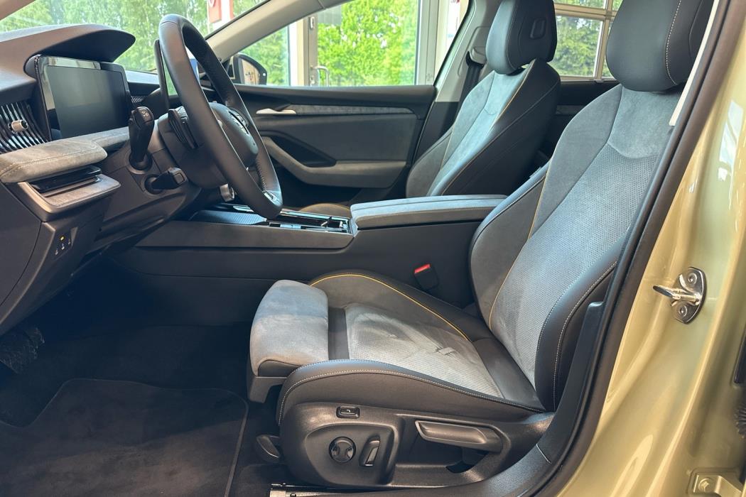 SKODA Superb 2024