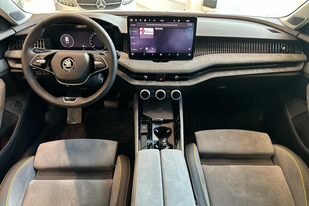 SKODA Superb 2024