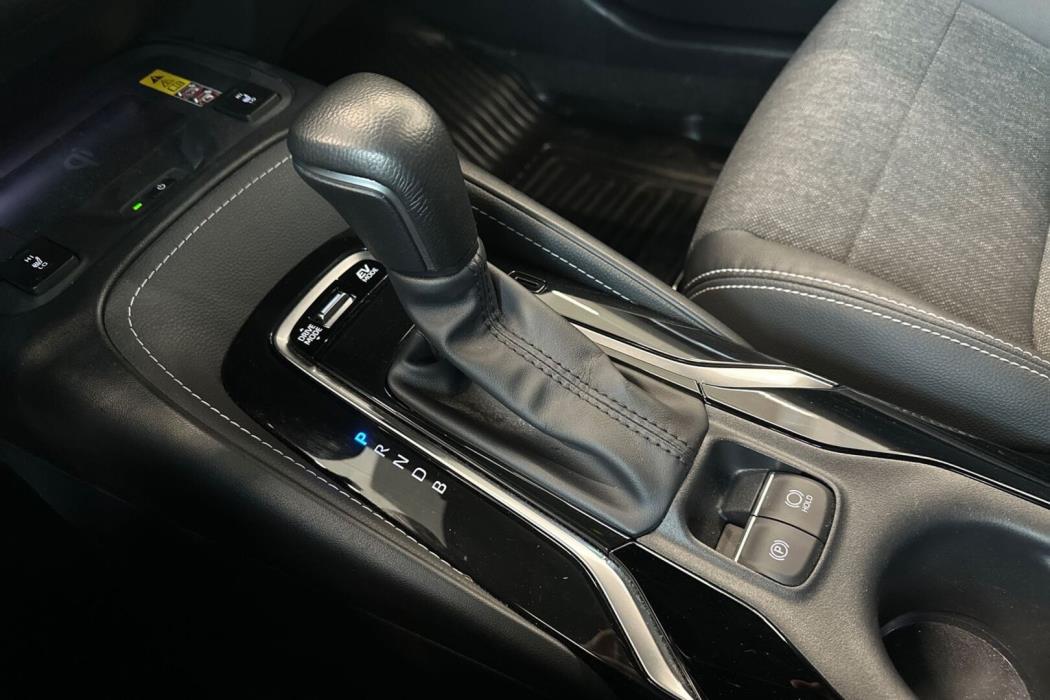 TOYOTA Corolla 2025