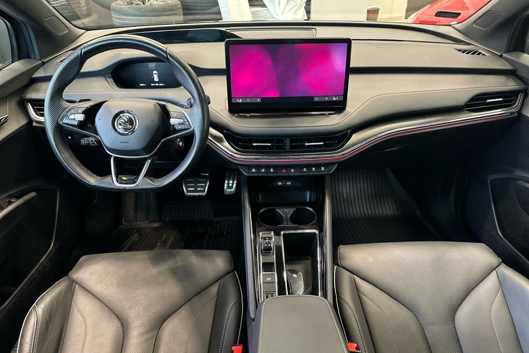SKODA Enyaq 2024