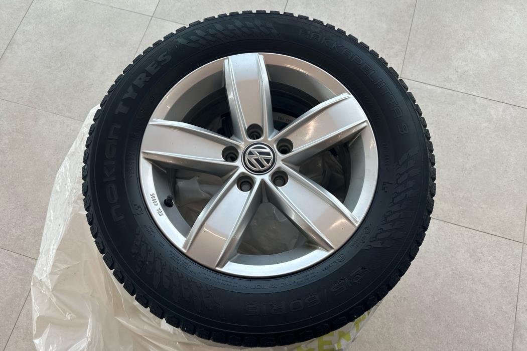 VOLKSWAGEN Passat 2021