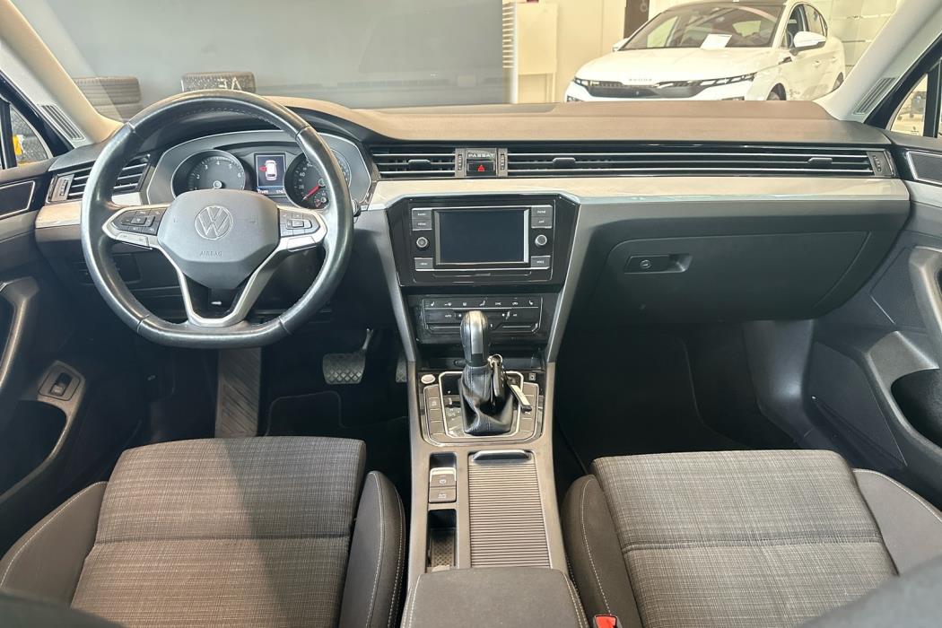 VOLKSWAGEN Passat 2021
