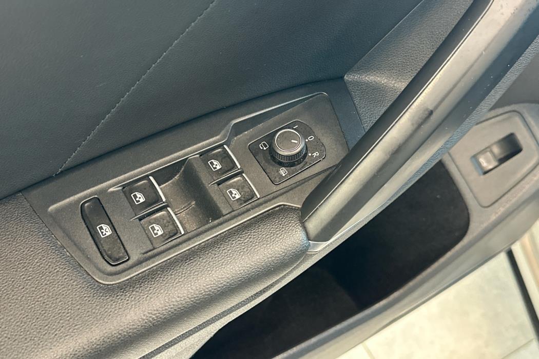 VOLKSWAGEN Tiguan 2016