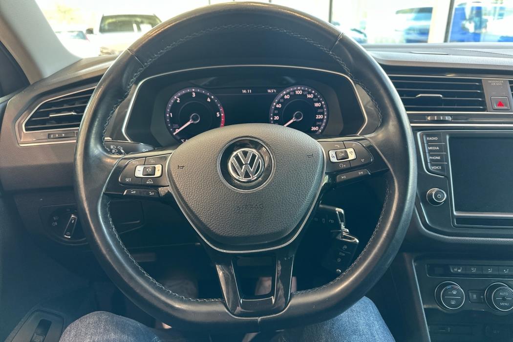 VOLKSWAGEN Tiguan 2016