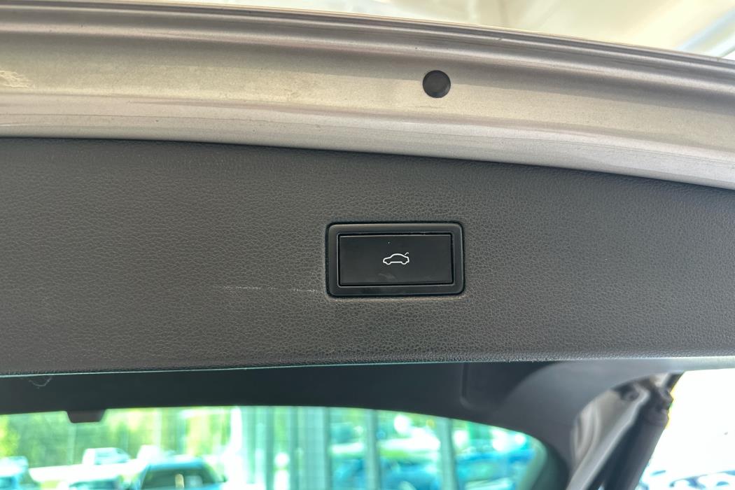 VOLKSWAGEN Tiguan 2016