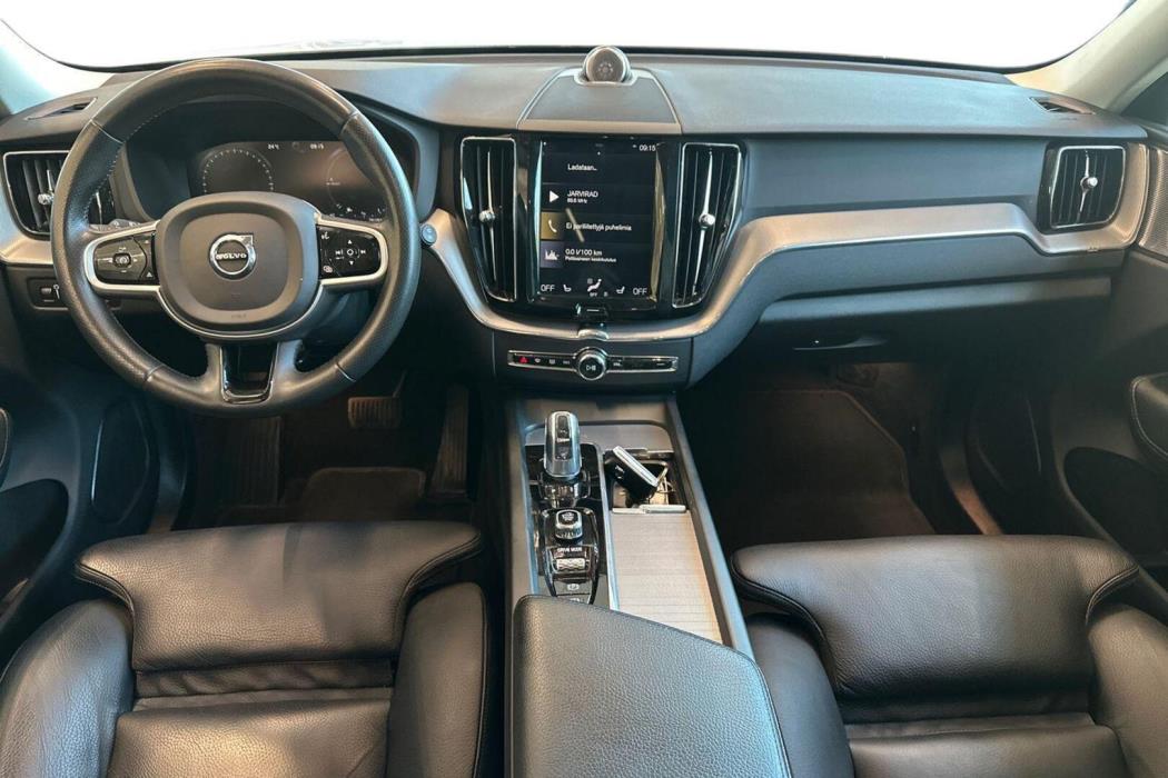 VOLVO XC60 2018