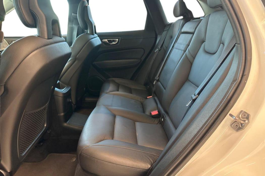 VOLVO XC60 2018