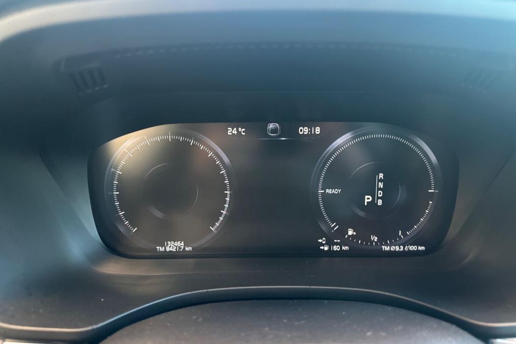 VOLVO XC60 2018