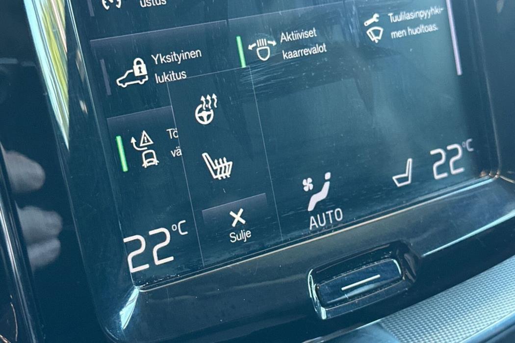 VOLVO XC60 2018