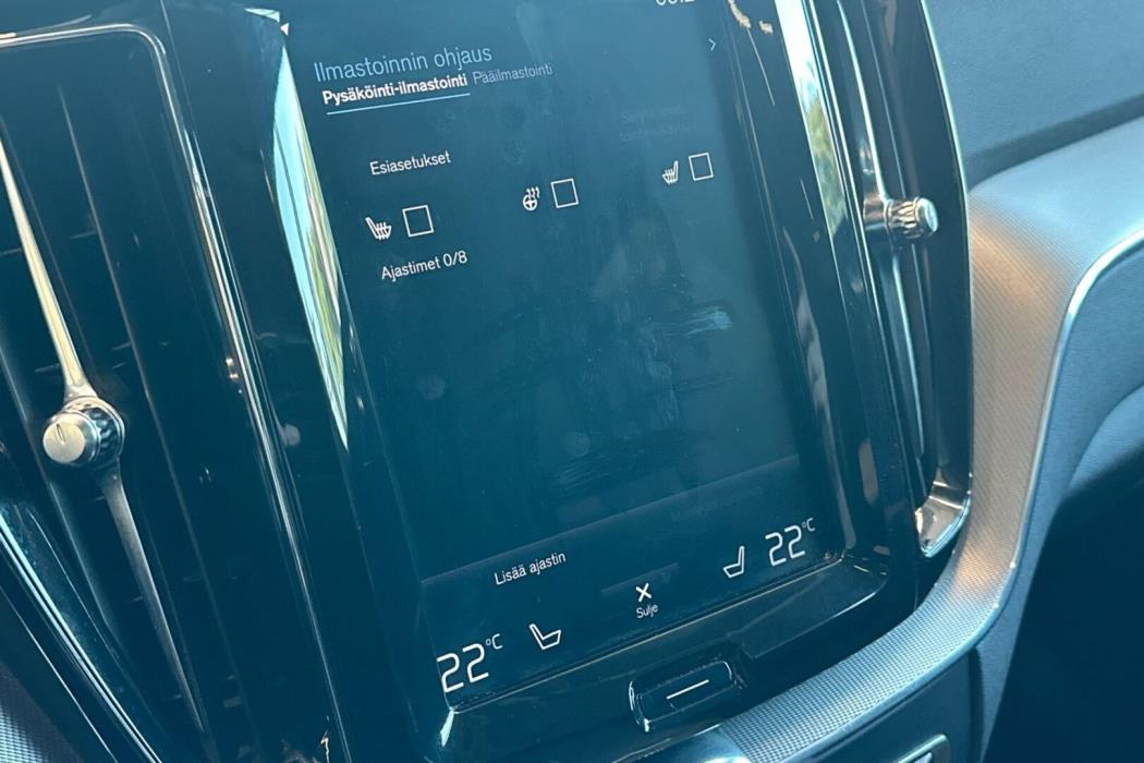 VOLVO XC60 2018