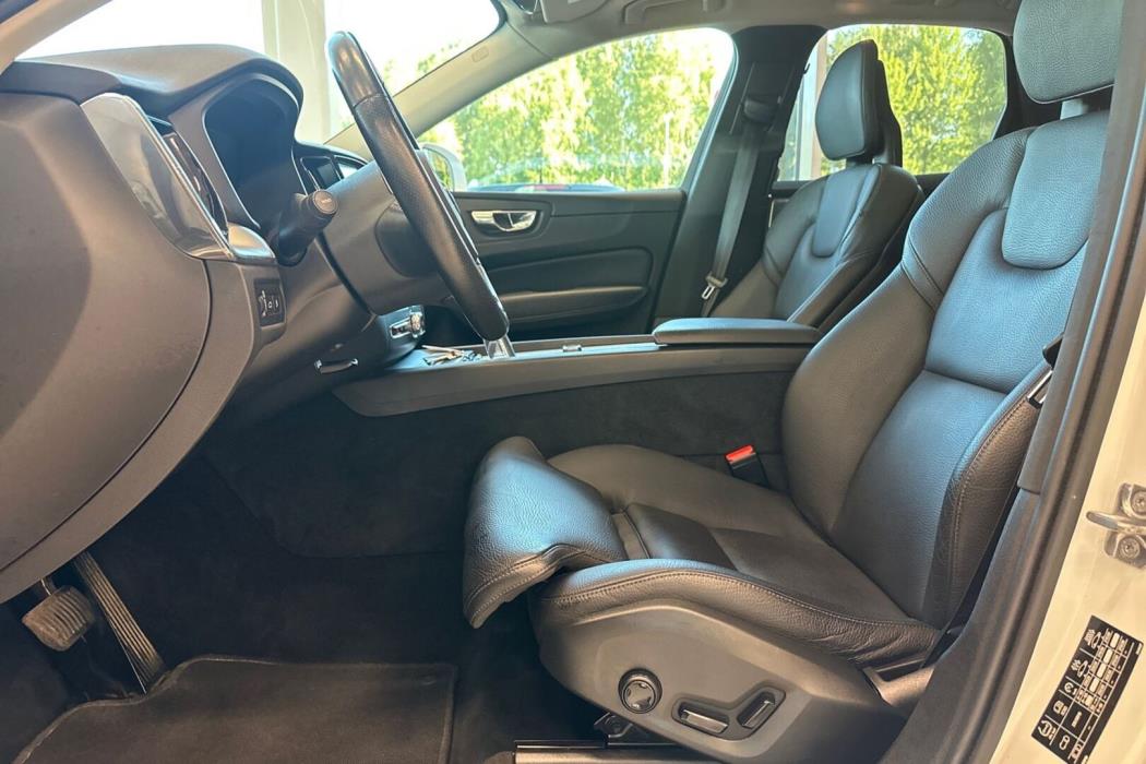VOLVO XC60 2018