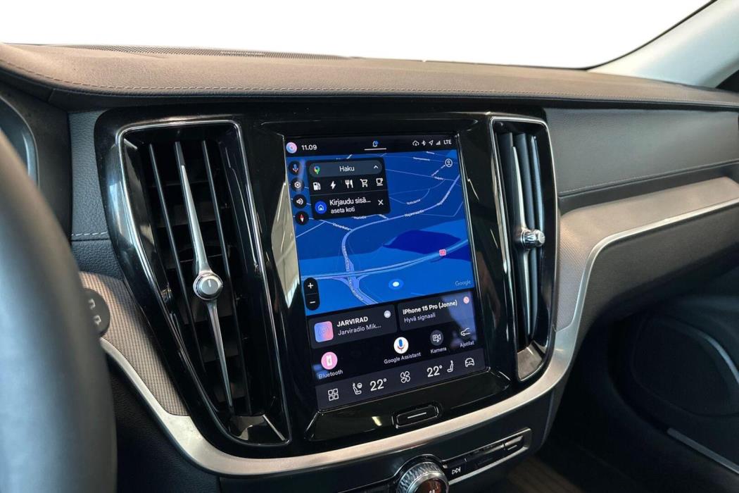 VOLVO V60 2024