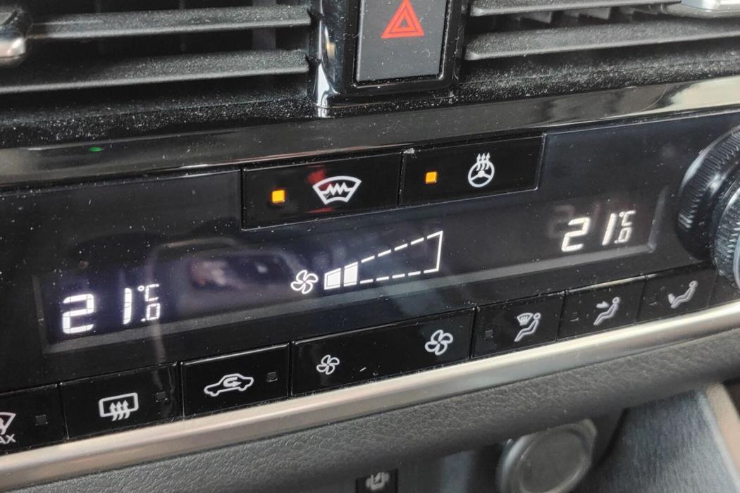 NISSAN Qashqai 2024
