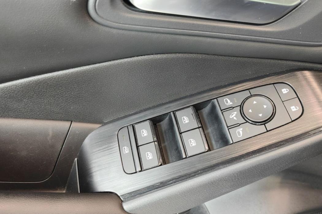 NISSAN Qashqai 2024