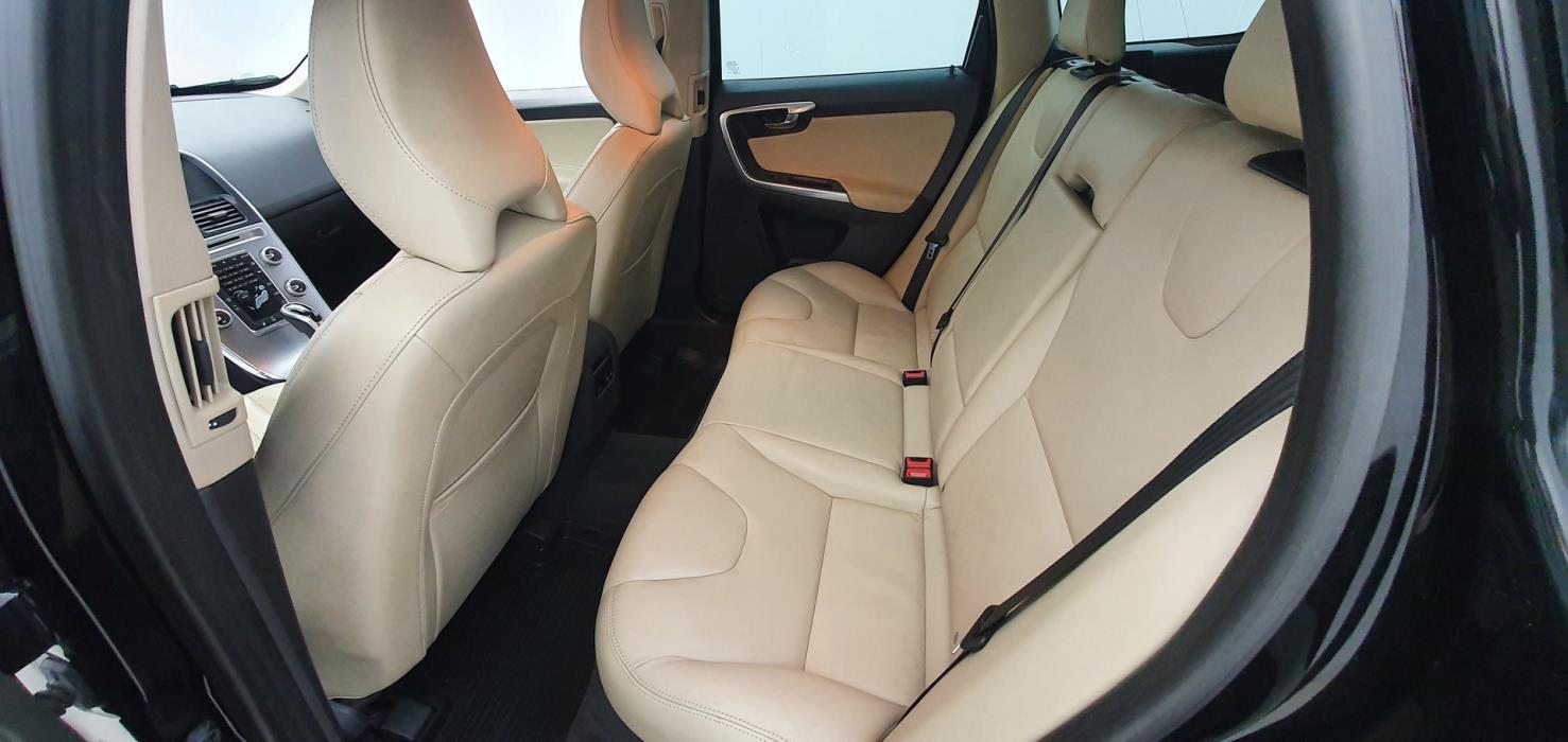 VOLVO XC60 2017