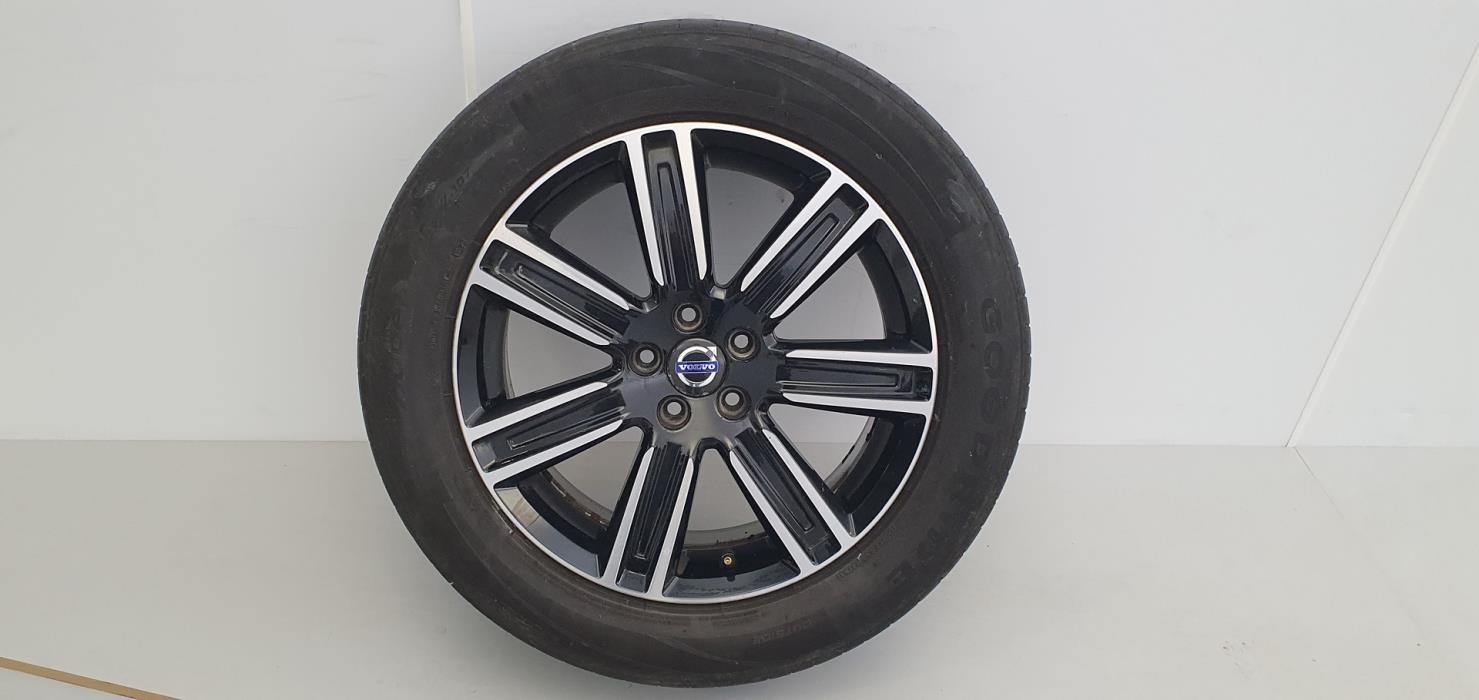 VOLVO XC60 2017