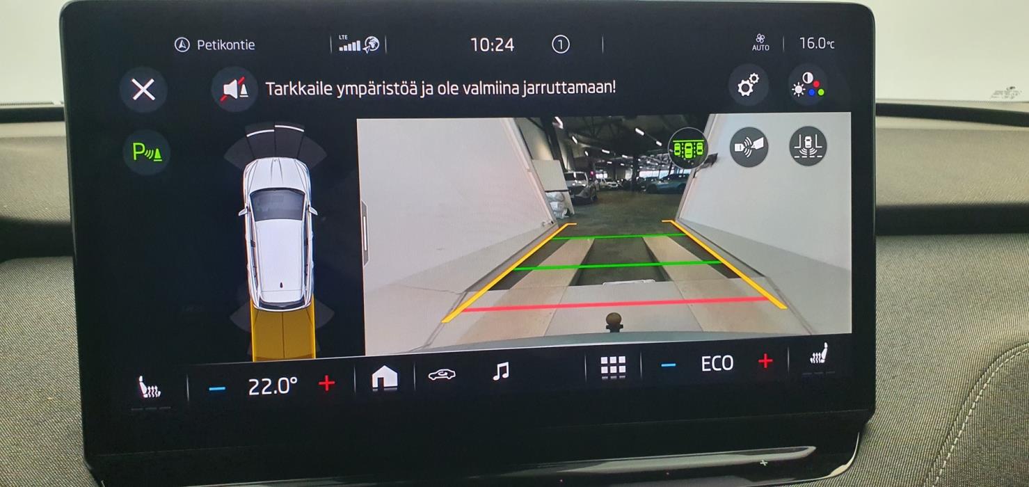 SKODA Enyaq 2023