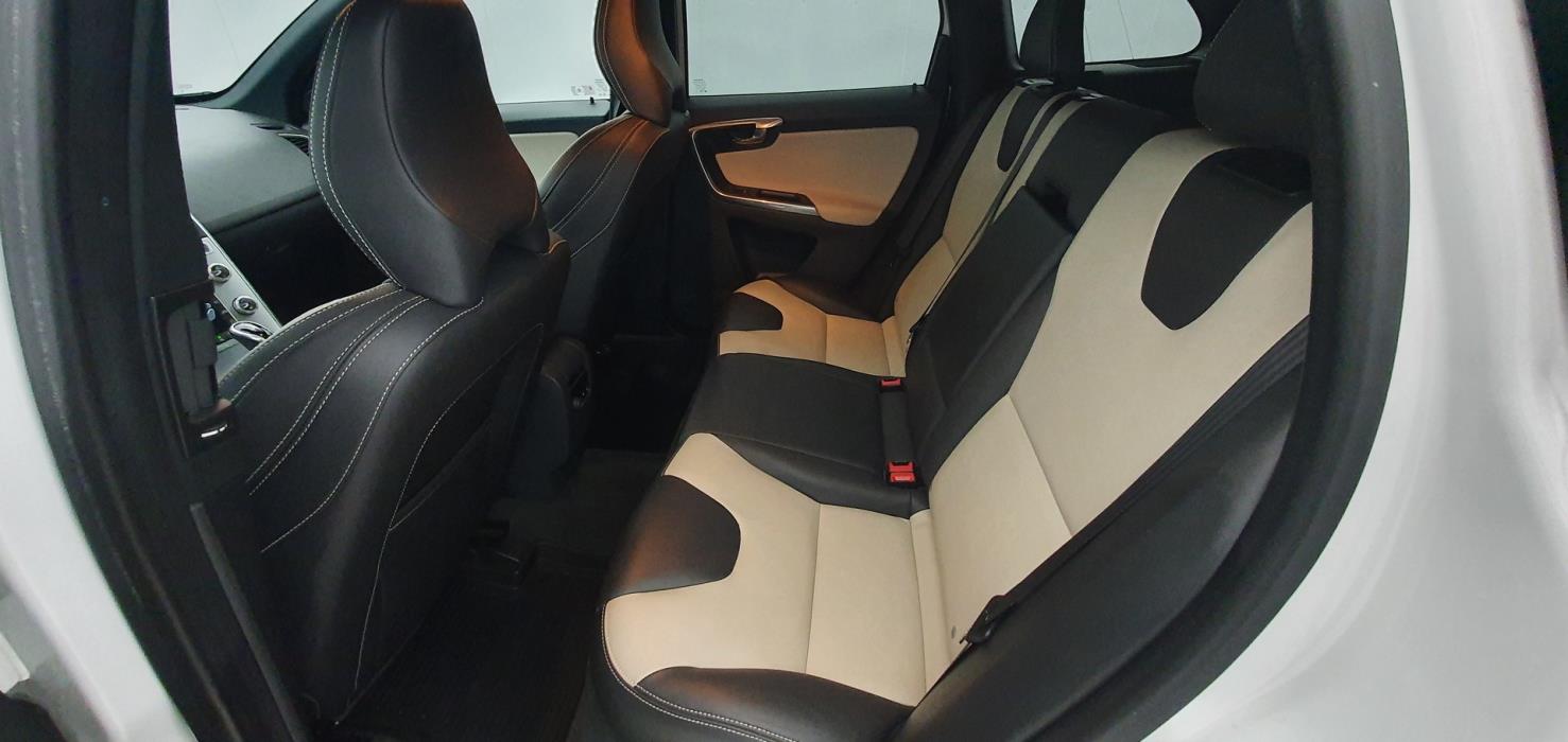 VOLVO XC60 2017