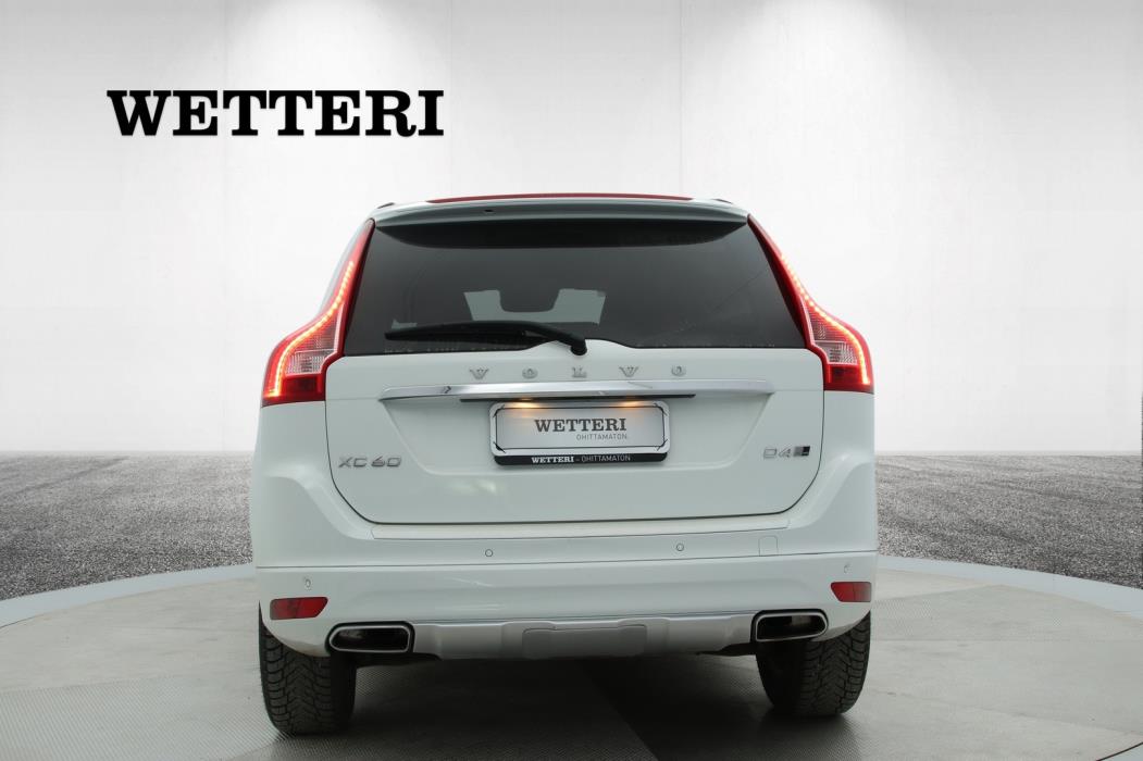 VOLVO XC60 2017