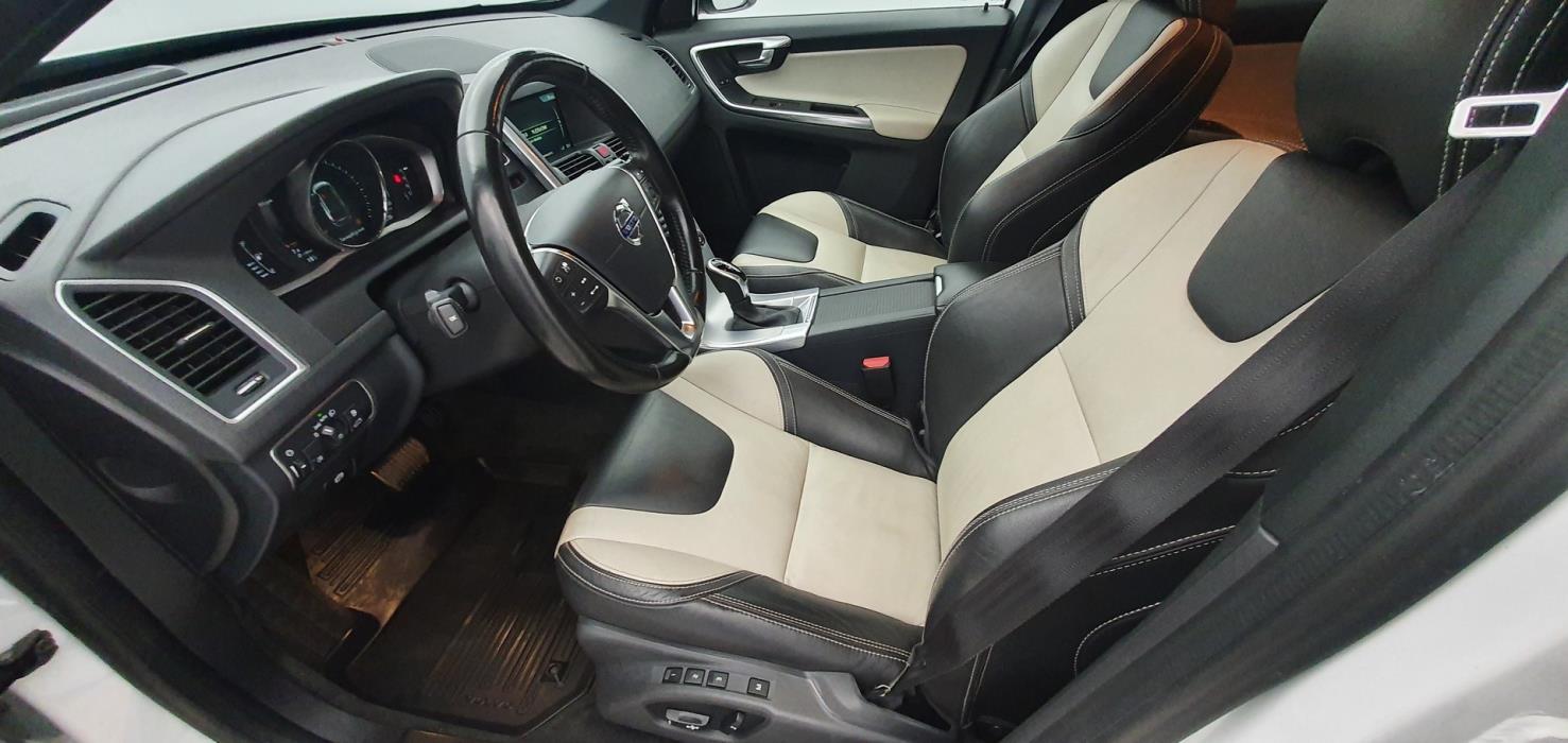 VOLVO XC60 2017