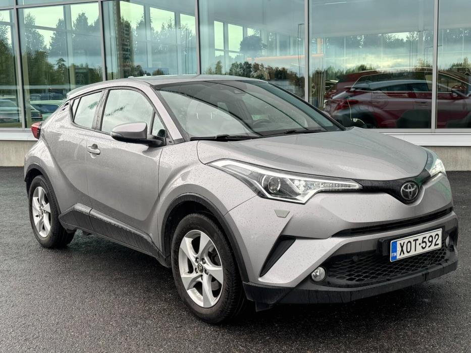 TOYOTA C-HR 2018