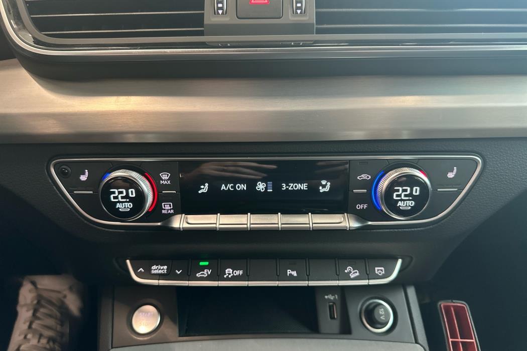 AUDI Q5 2021