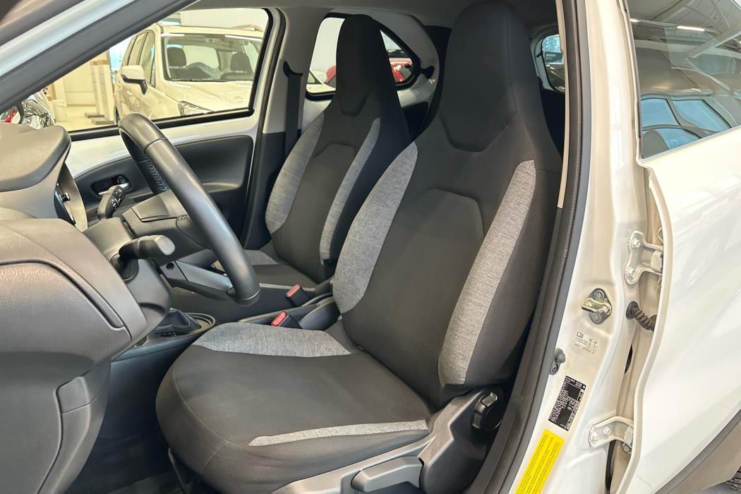 TOYOTA Aygo X 2023
