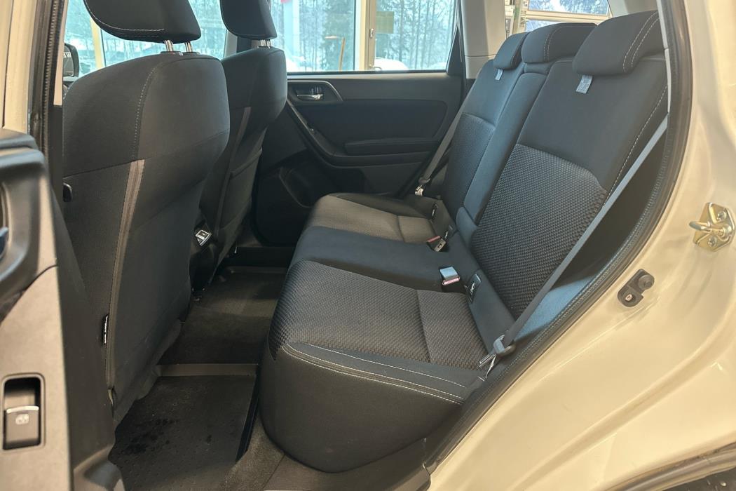 SUBARU Forester 2018