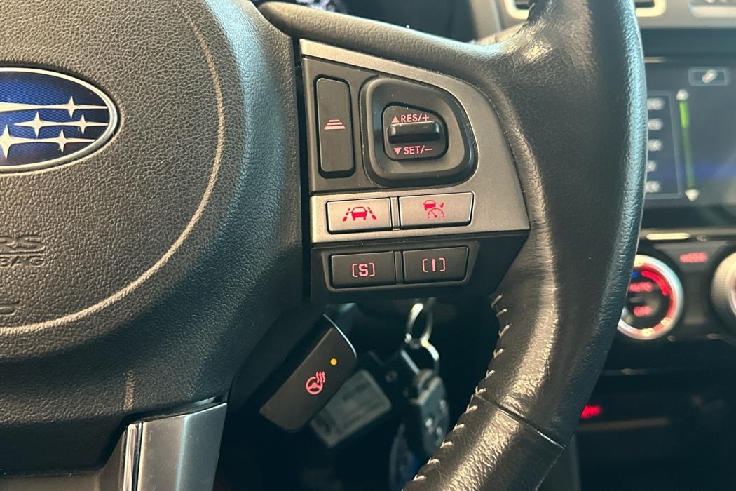 SUBARU Forester 2018