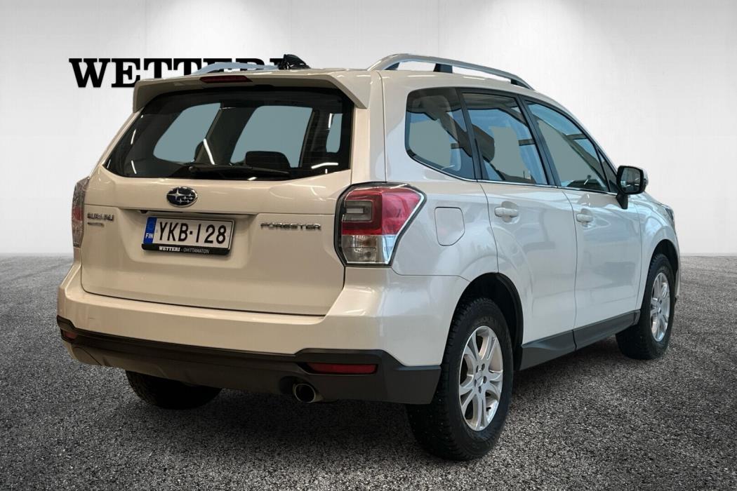 SUBARU Forester 2018
