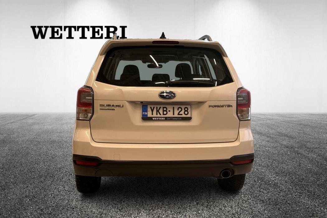SUBARU Forester 2018